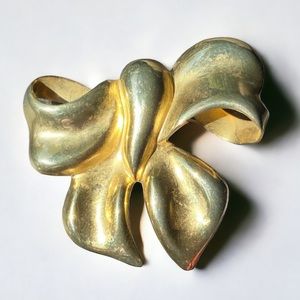 Vintage Gold Tone Bow Brooch